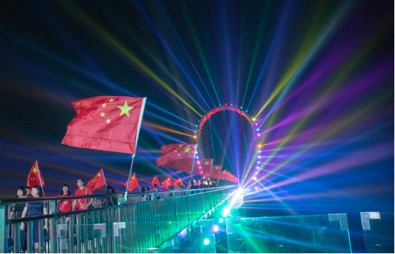 黄腾峡举办红歌广场舞展演庆祝新中国成立70周年